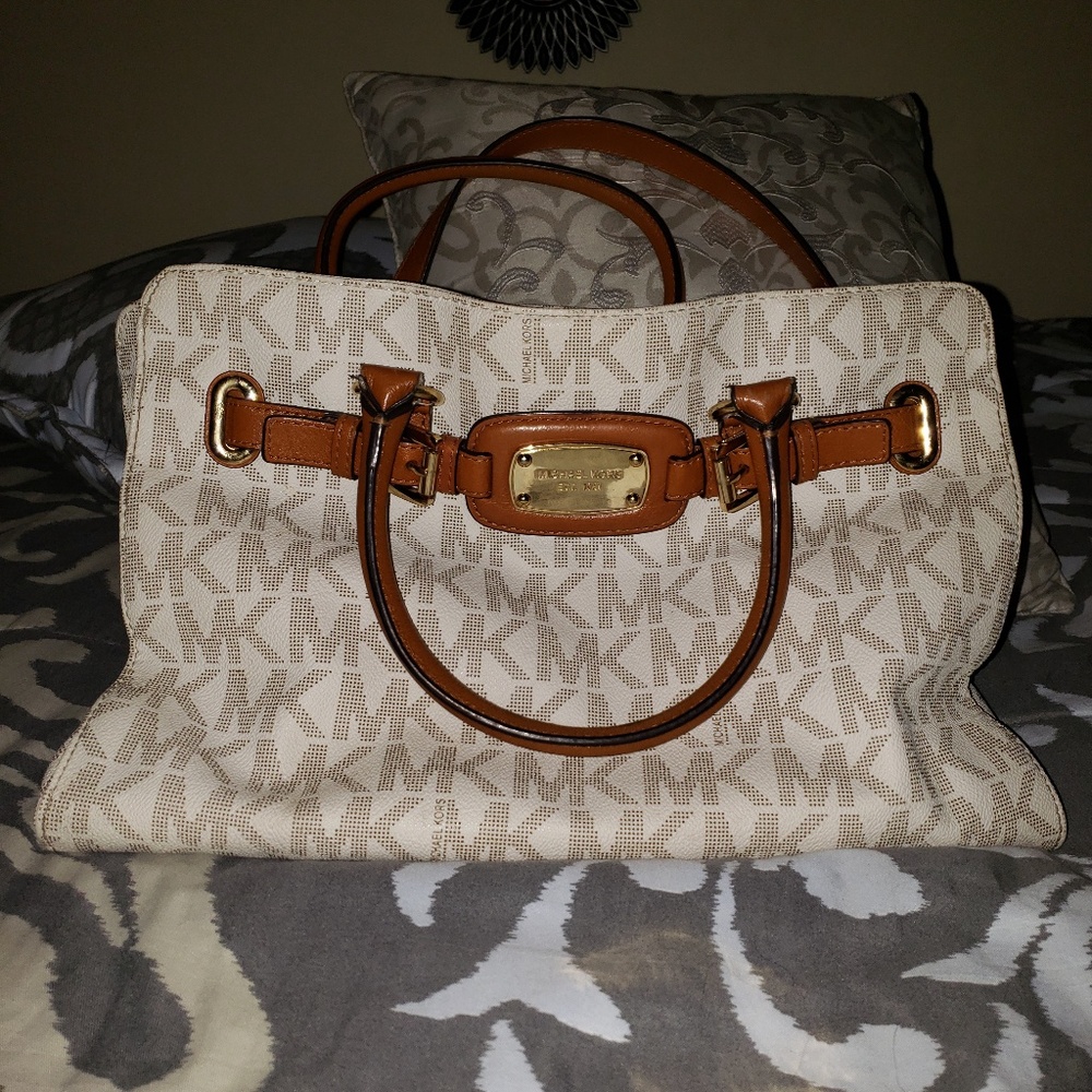MK purse